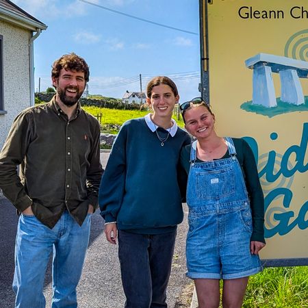Oideas Gael teachers along with students from the University of Notre Dame who were attending a course
