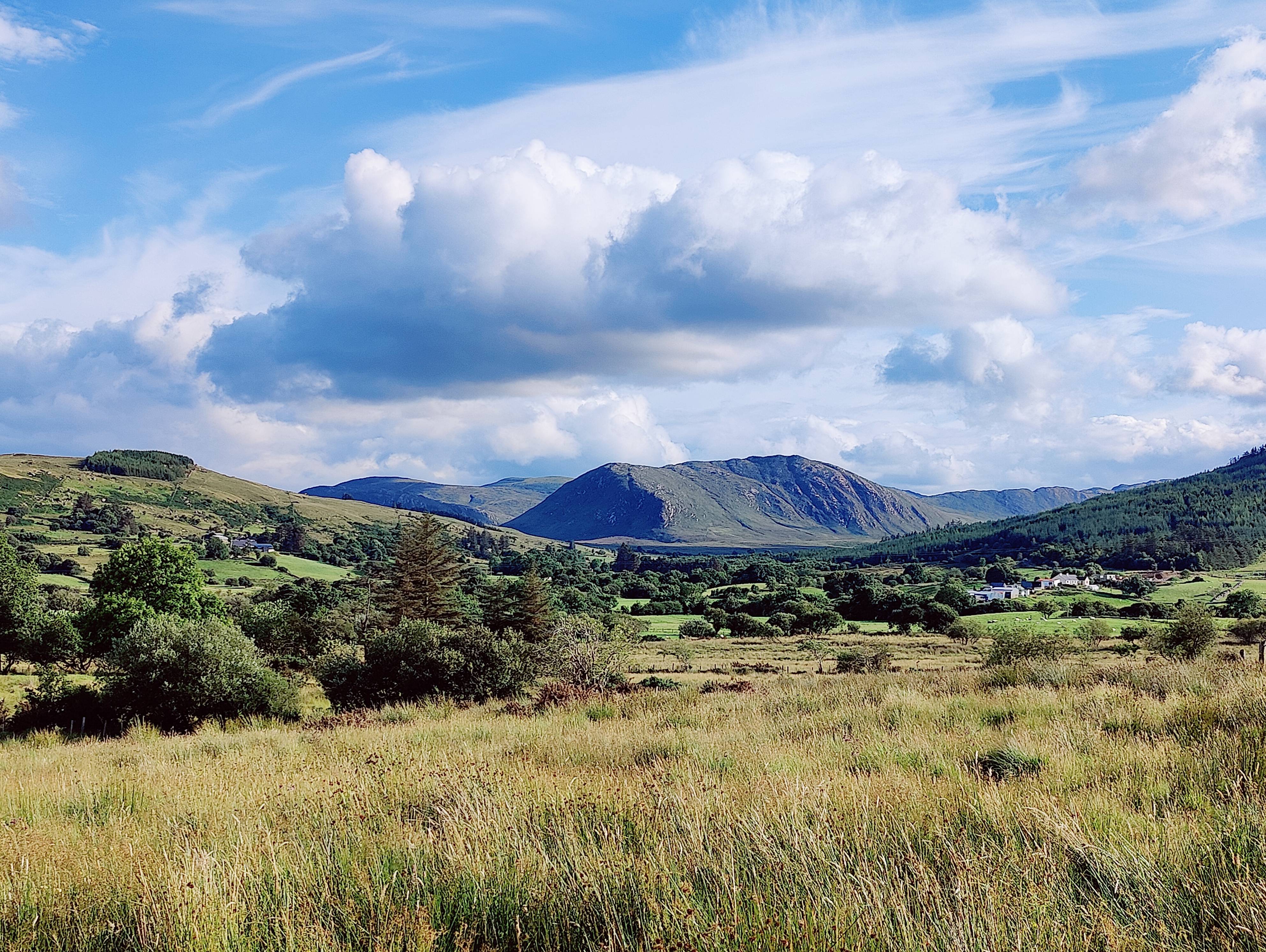 Na Cruacha Gorma, An Ghaeltacht Láir