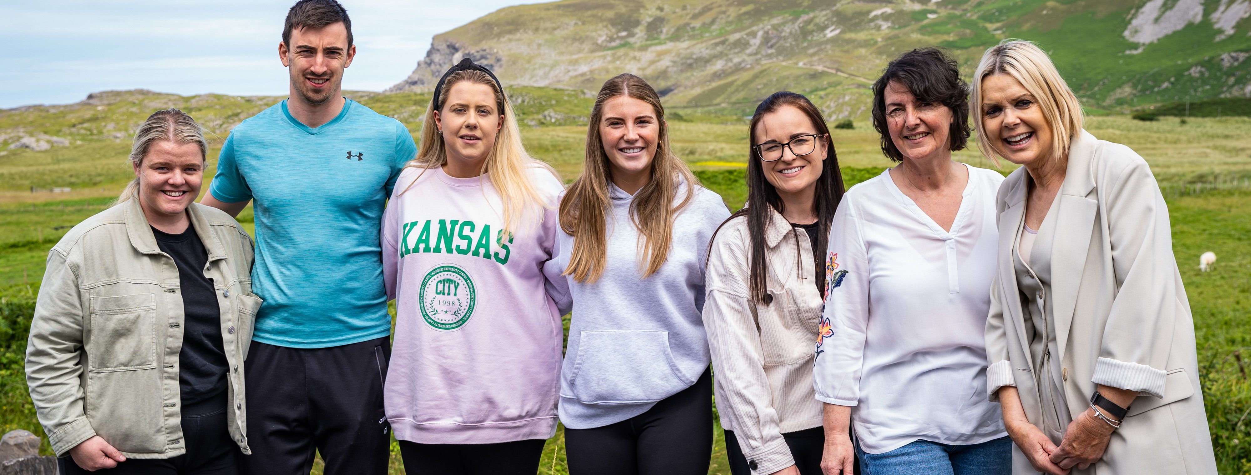 Baill de Chumann Múinteoirí Éireann le Siobhán Ní Churraighín (Oideas Gael) agus Dorothy McGinley, Uachtarán CMÉ i 2024