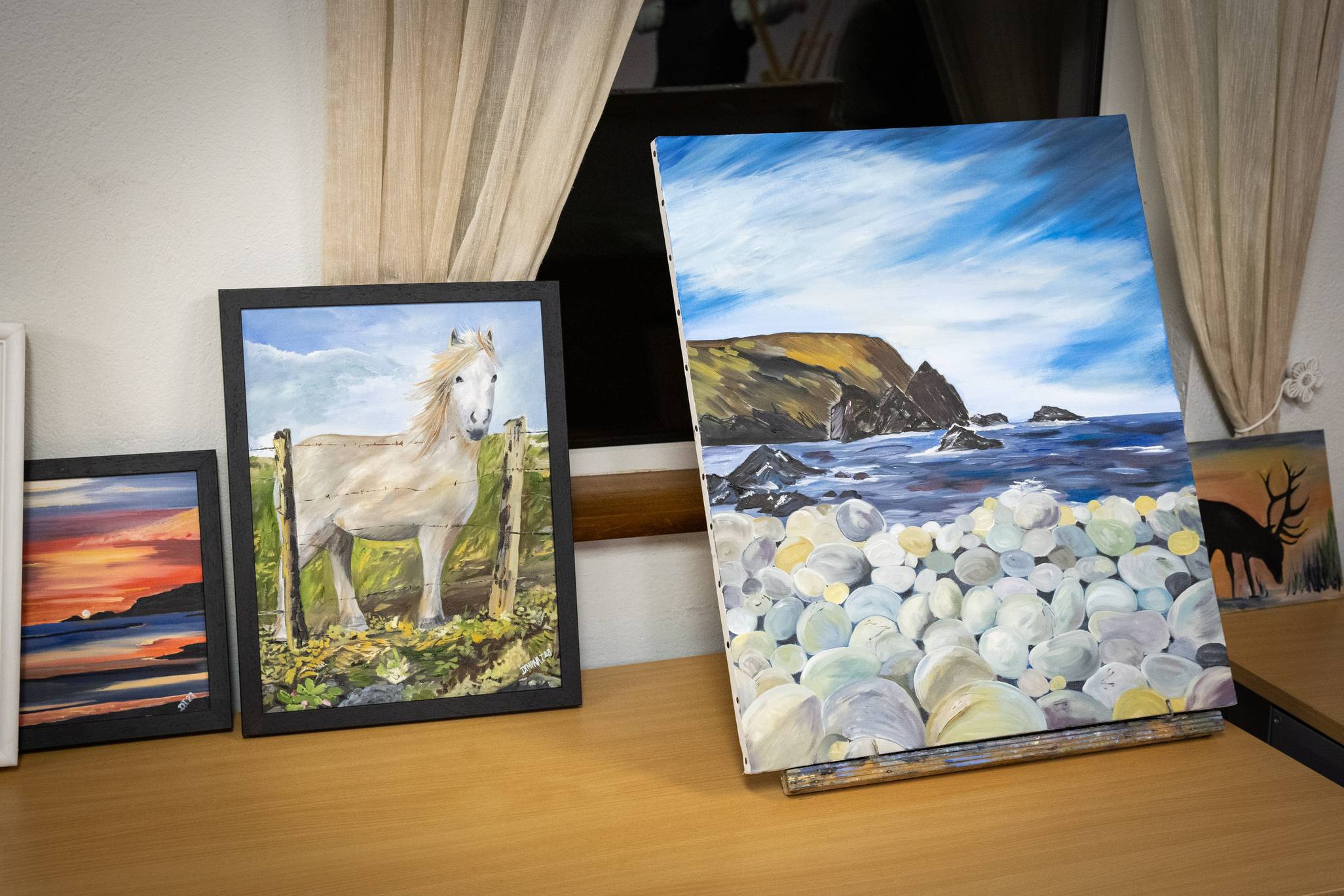 Pictiúirí a tharraing rannpháirtithe ar chúrsaí Oideas Gael